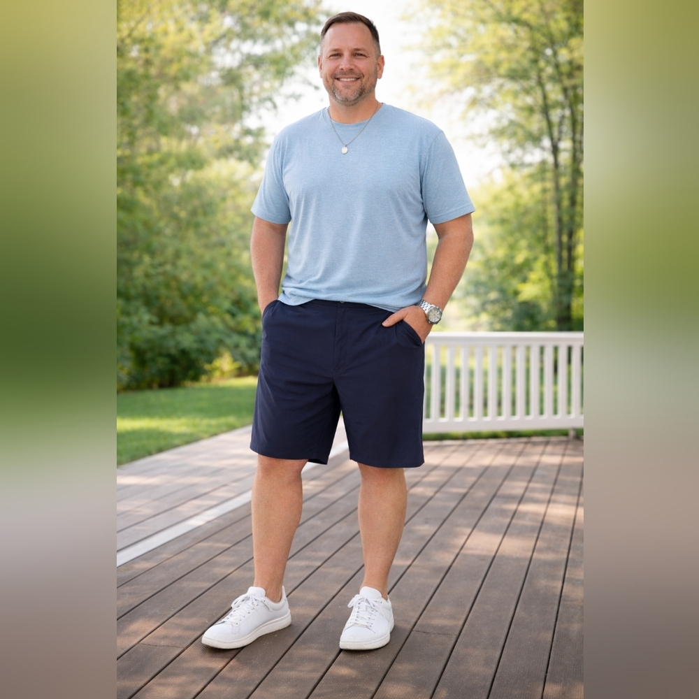 Performance Golf Shorts – Size 42 (NWT)